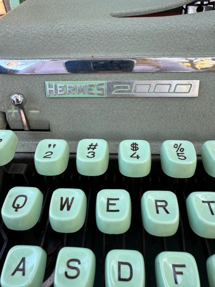 1950s hermes 2000 typewriter