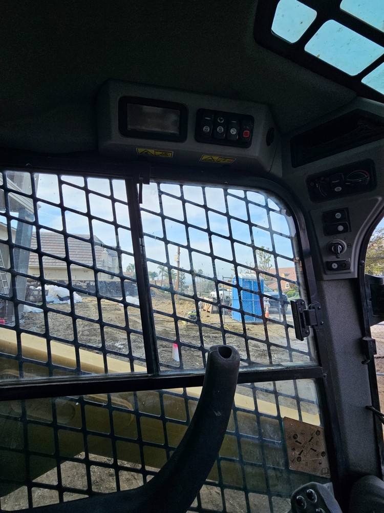 2018 CATERPILLAR 262D skidsteer loader enclosed cab