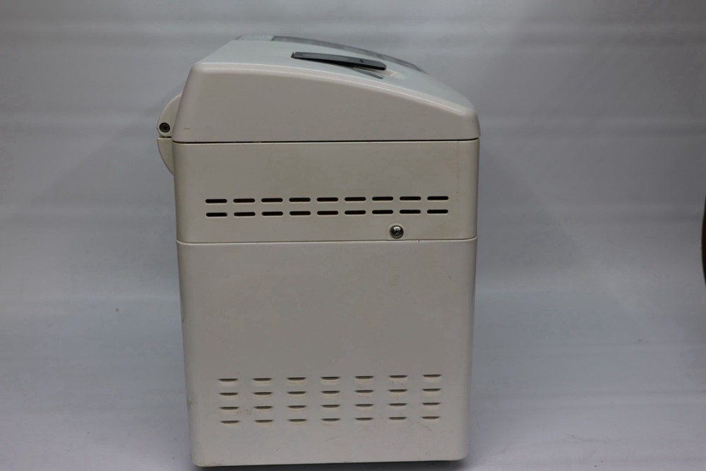 Panasonic SD-BT55P Bread Bakery Automatic Maker Machine W/Yeast Dispenser