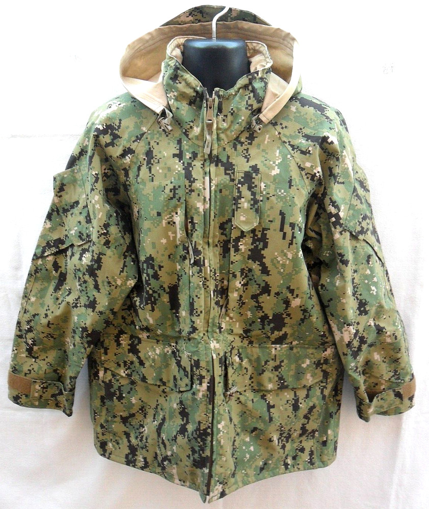 US NAVY ISSUE UNIFORM PARKA WORKING TYPE III CAMO PTFE LAMINATE MEDIUM REG EUC!!