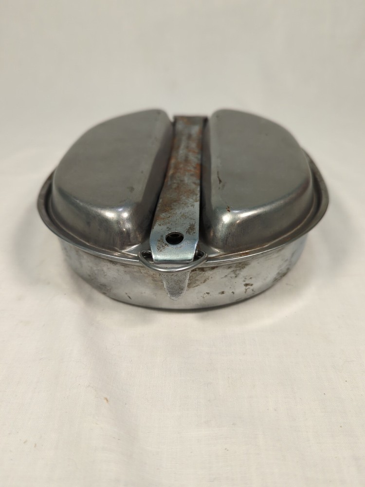 U.S. Army Mess Kit Dated 1945 Marked US E.A. CO WWII With Knife