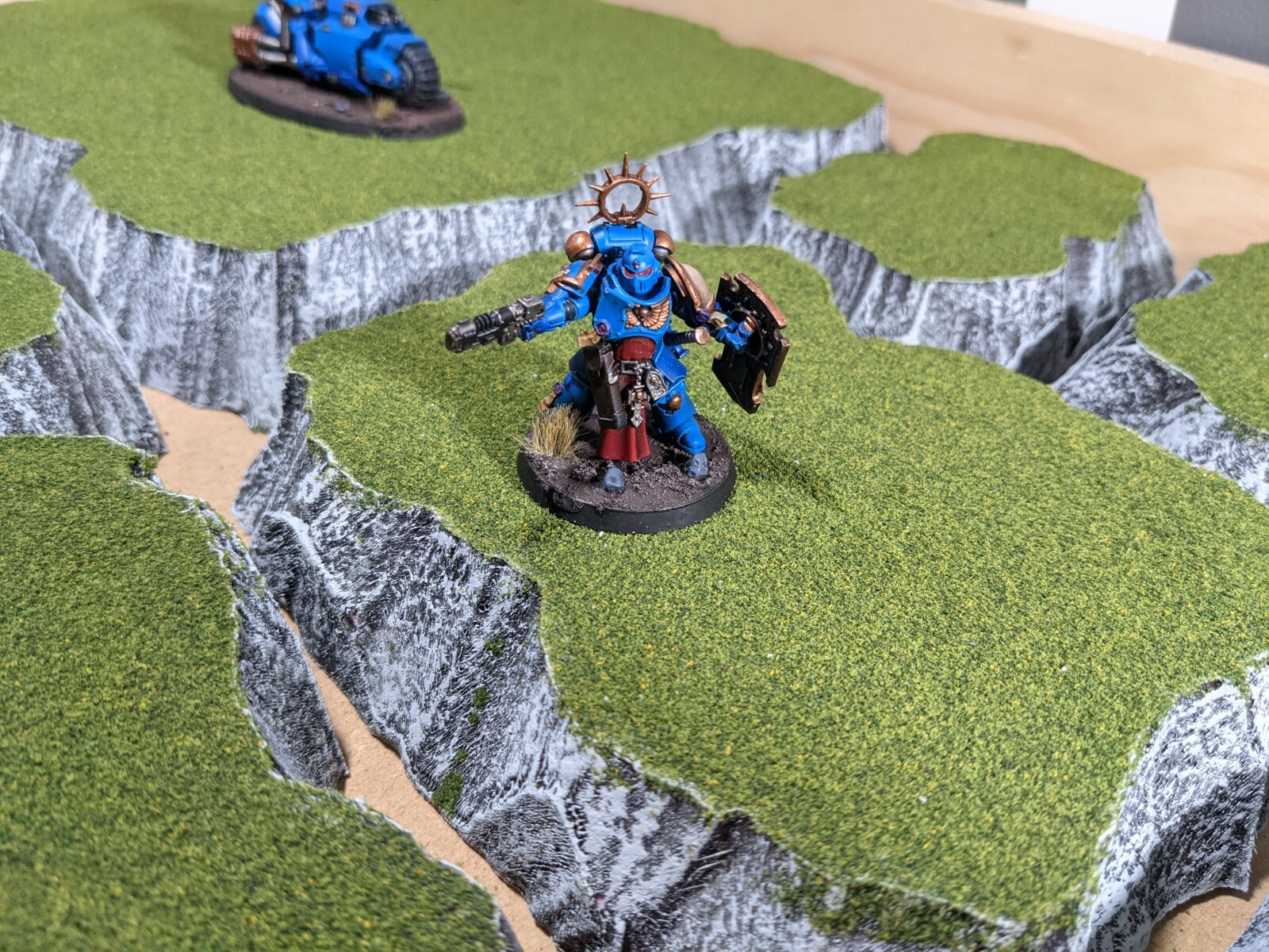 Wargaming Terrain Large Platform Hills Box Set, Grass Finish