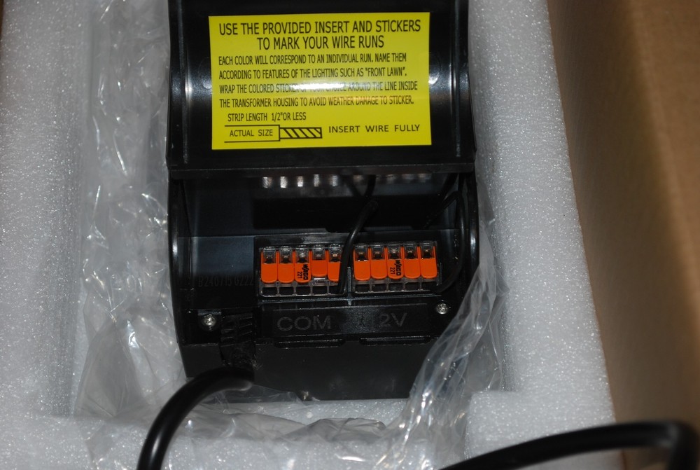 LeonLite Outdoor Low Voltage Transformer w/Timer & Light Sensor 12V 120W AC