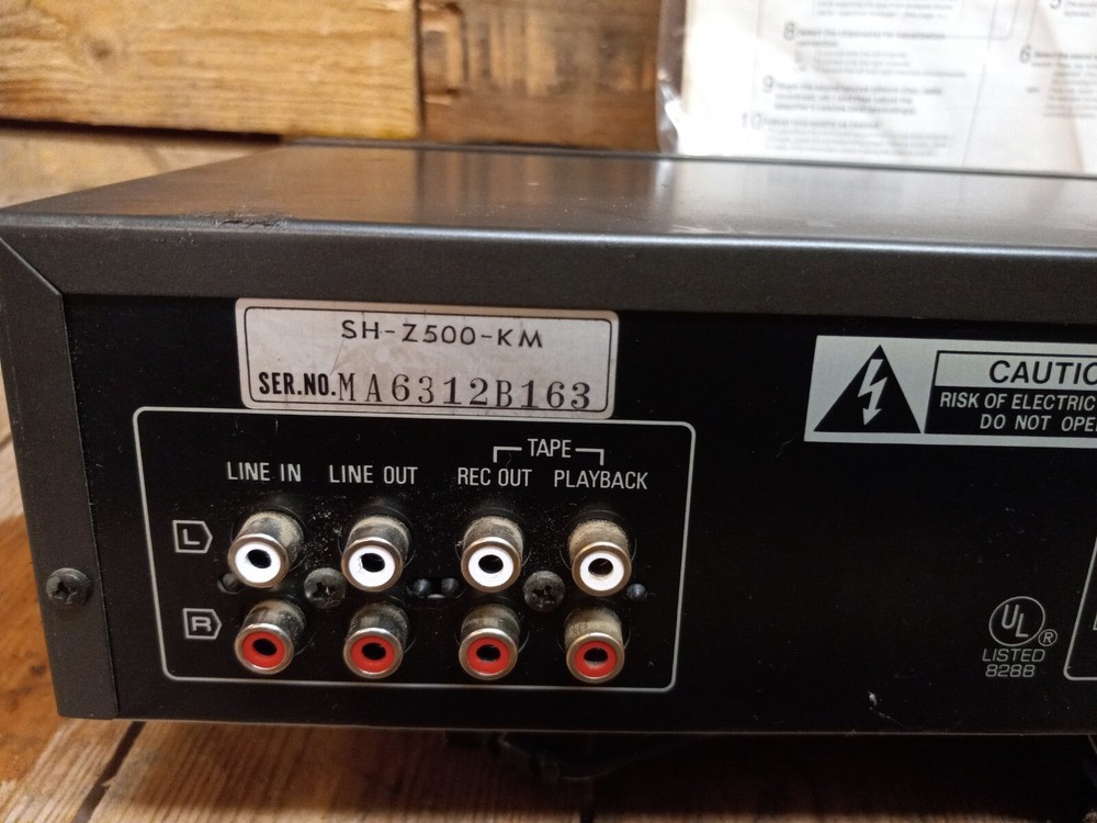 TECHNICS SH-Z500 Stereo Graphic Equalizer Powers on!