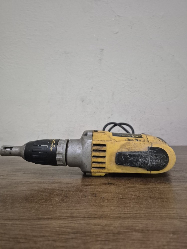DEWALT DW272 VSR Drywall Screwdriver