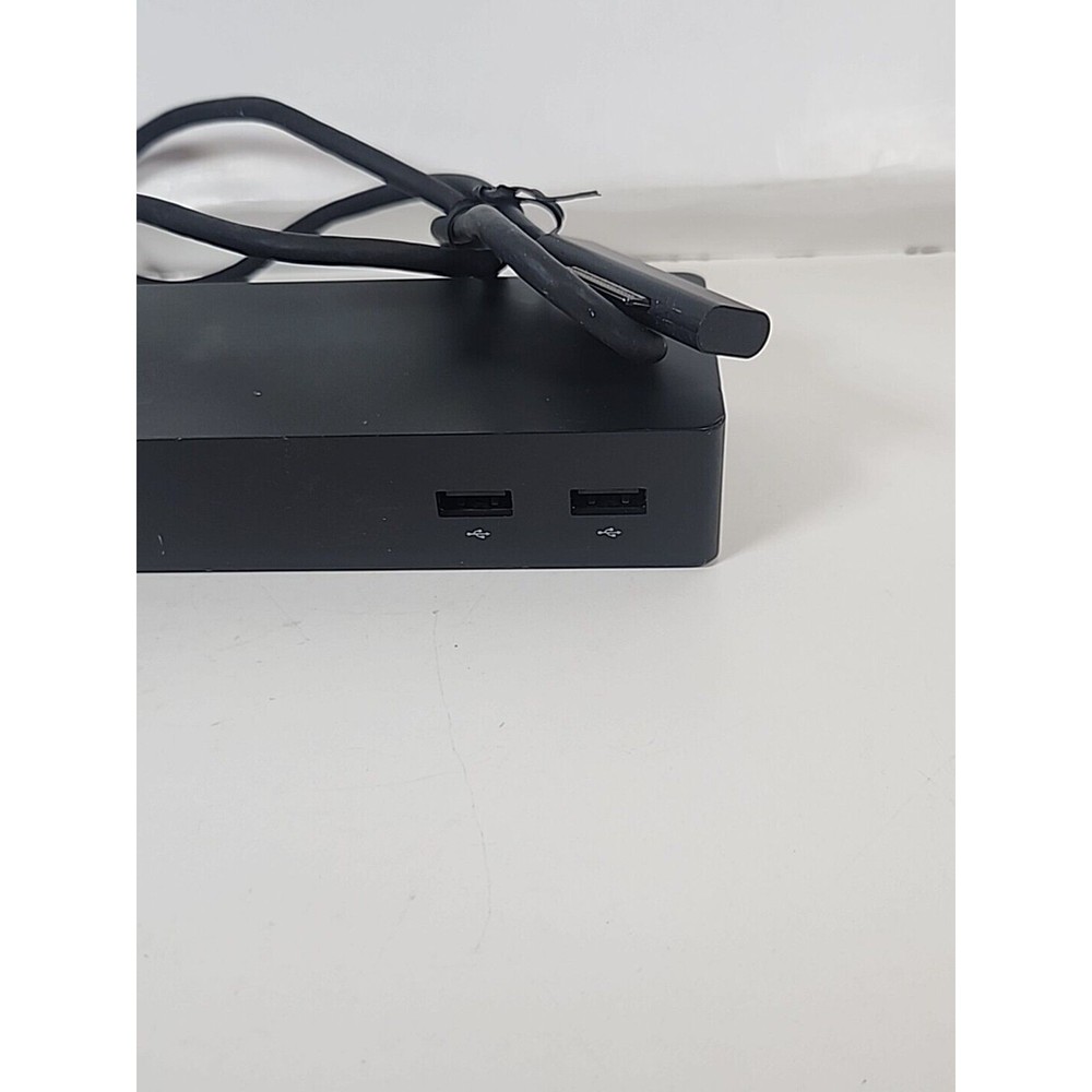 Clean - Microsoft 1661 Laptop Docking Station For Surface Pro 3 / Pro 4