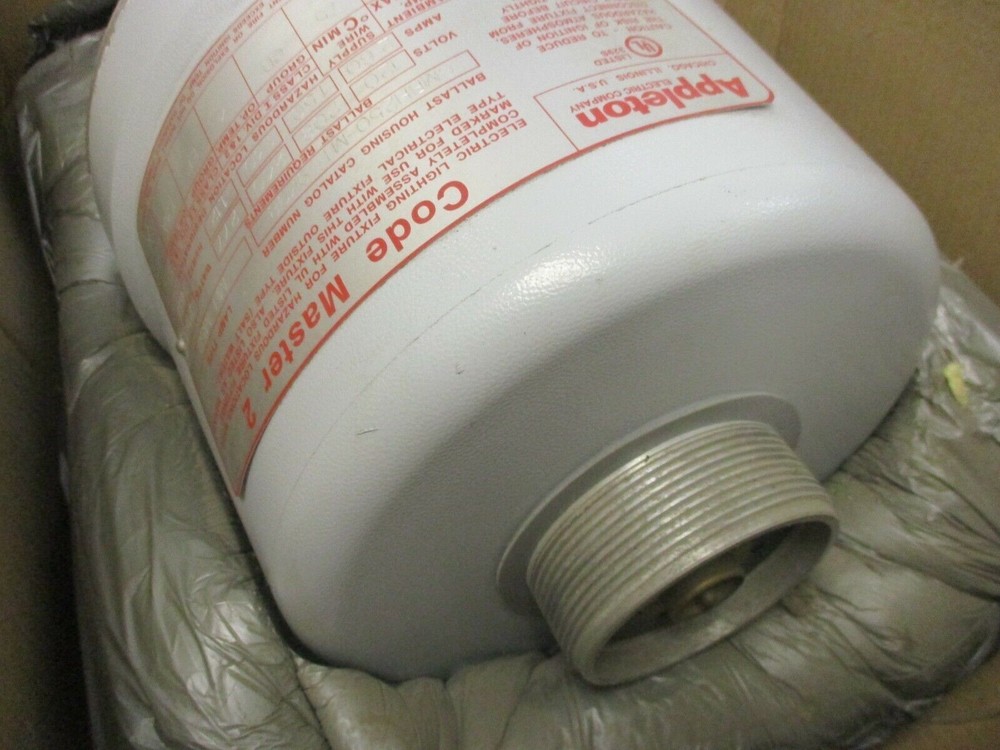Appleton Code Master 2 Explosion Proof Lighting Fixture CMBH250-MT 120-277V