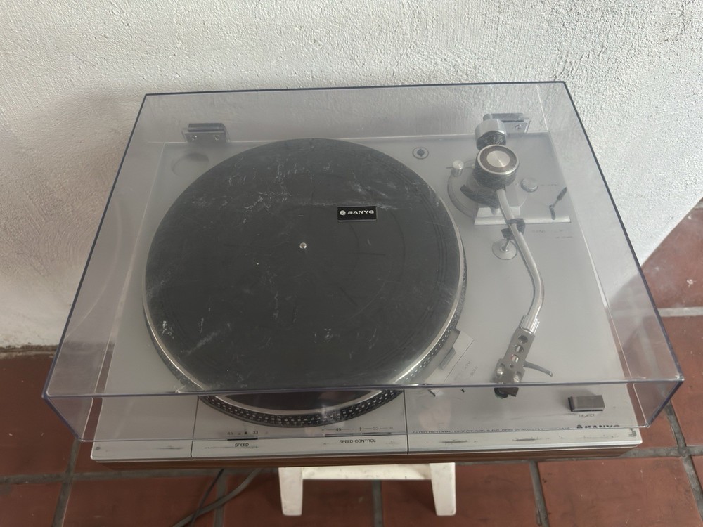 sanyo turntable