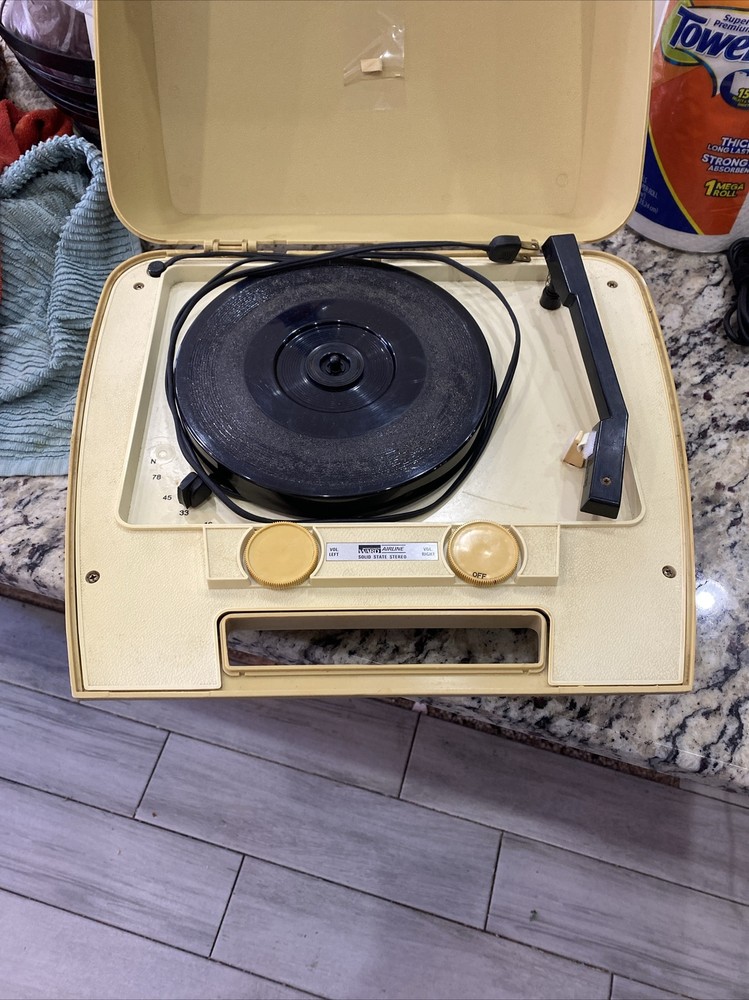 Montgomery Ward Airline Solid State Stereo 4 Speed Record Player Working