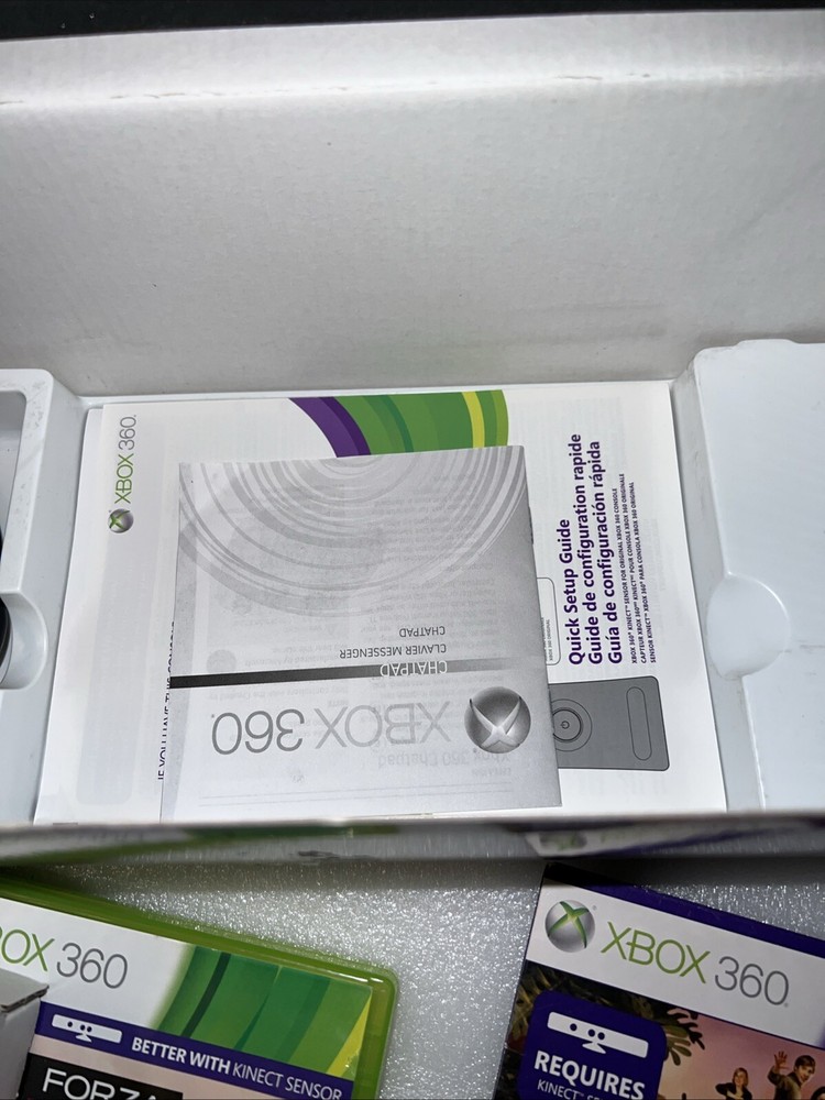 Xbox 360 Kinect Sensor Excellent Condition (2010 Microsoft Corporation)