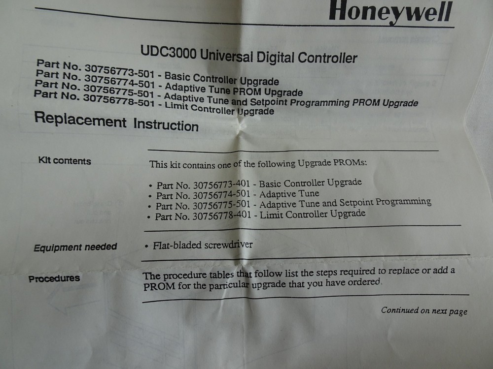 *NOS* HONEYWELL 30756773-401 UDC3000 BASIC CONTROLLER UPGRADE v3113 (403)