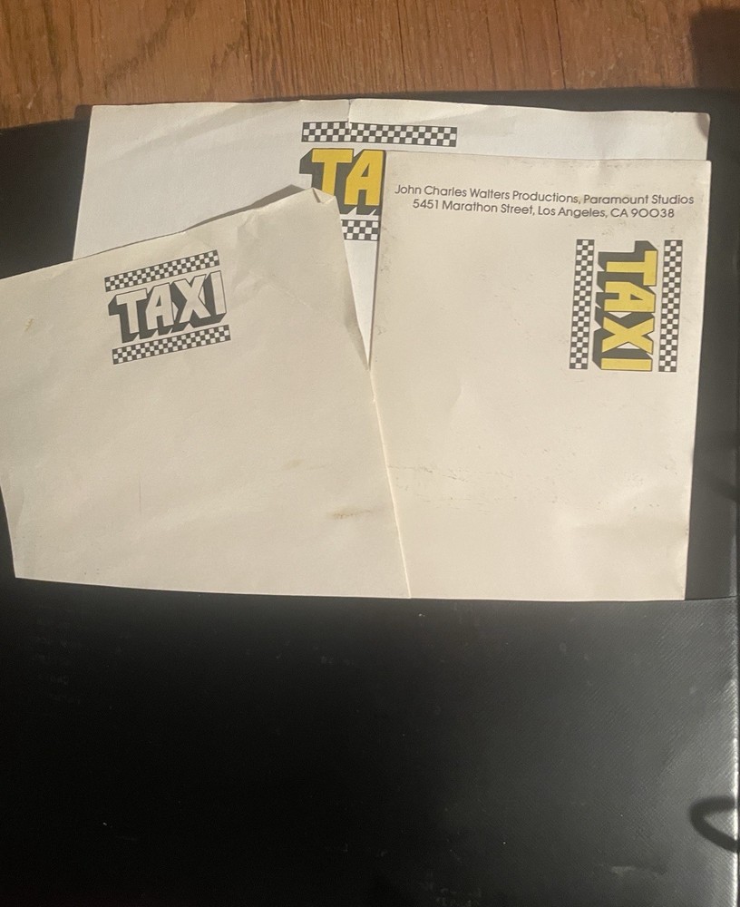 TAXI sitcom 1981 PRODUCTION BINDER Paramount Studios Casting, Scripts, Revisions