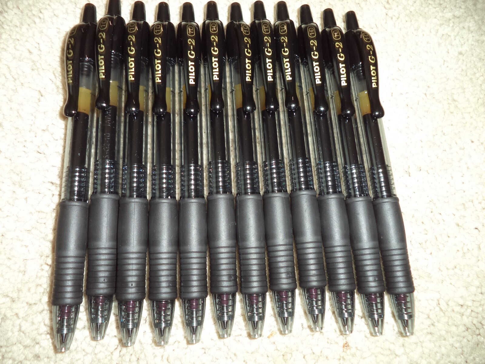 12 Pilot® G-2 g2 Retractable Gel ROLLER Pens Fine Point 0.7mm BLACK 31136 31020