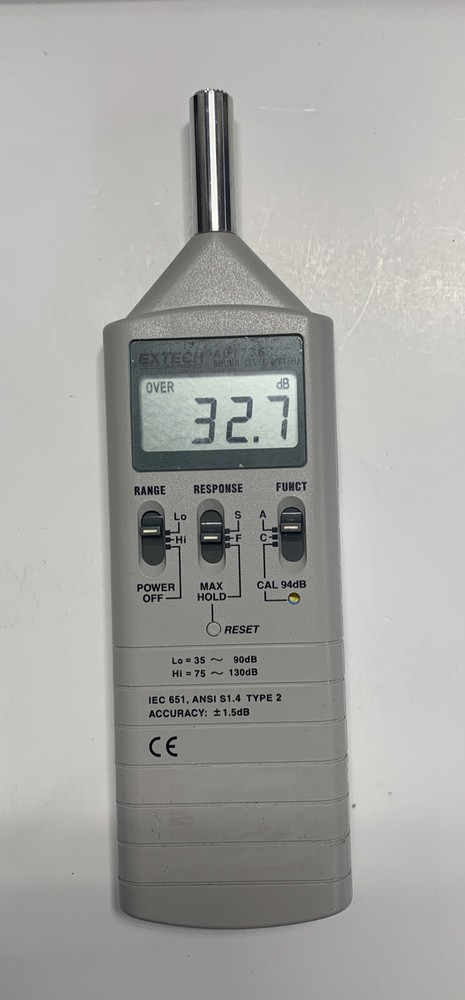 Extech Instruments 407736 Sound Level Meter with case **Pre-Owned**