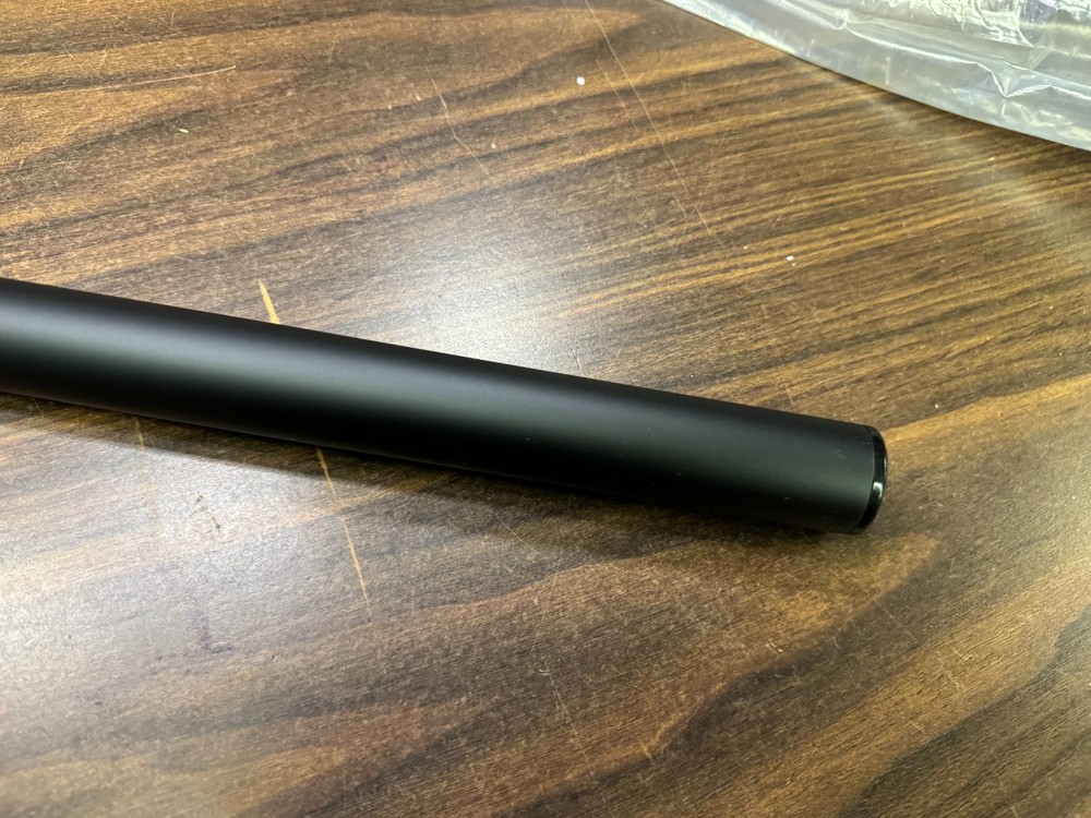 QSC SP-26 Threaded Loudspeaker Mounting Pole - 26" Length