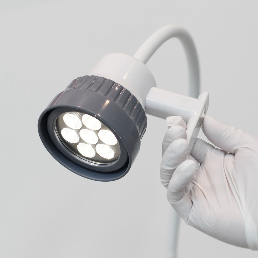 LED Portable & Mobile Surgical Operating Light. Many Models Available.