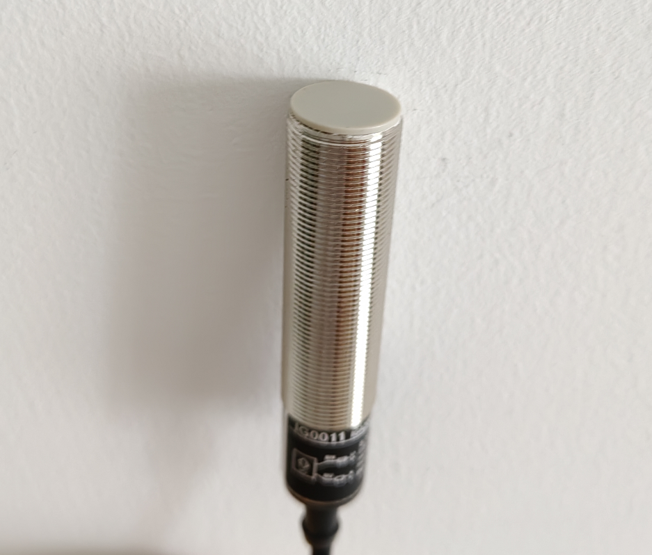 For IFM IG0011 Inductive Sensor 20...250 AC/DC New