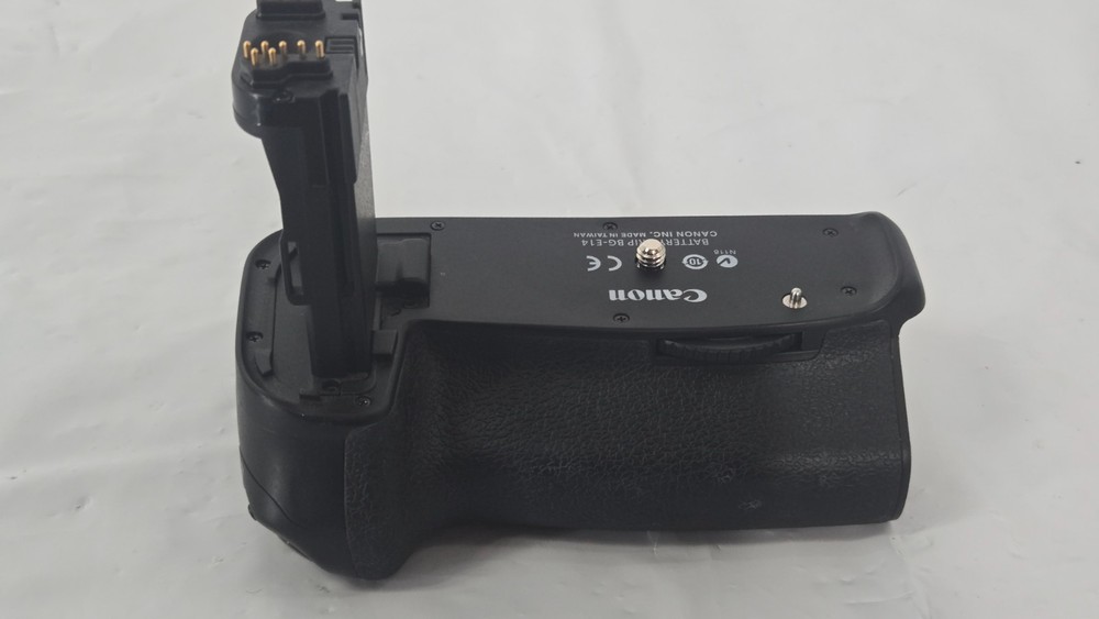 DSTE Battery Grip For Canon EOS 70D 80D Only BG-E14 replacement vg+