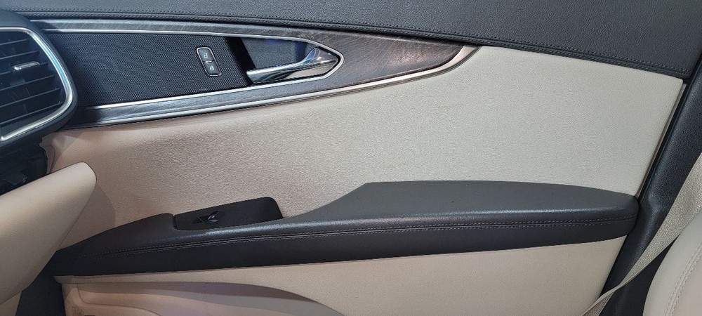 19 Lincoln Nautilus Camera Projector