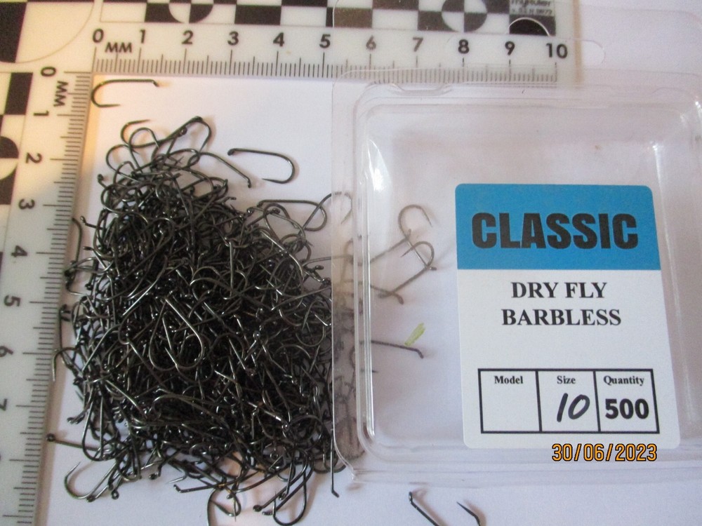 Classic barbless dry fly hooks size 10s x 500 bulk and a box,