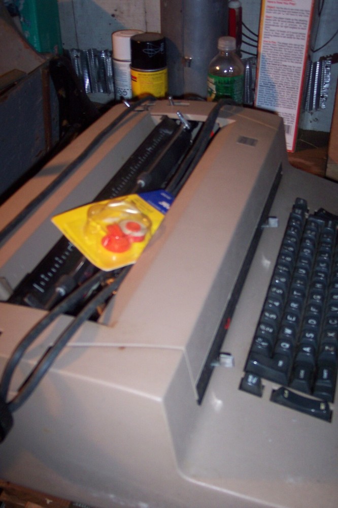 Typewriter Working IBM Rollerball Style 