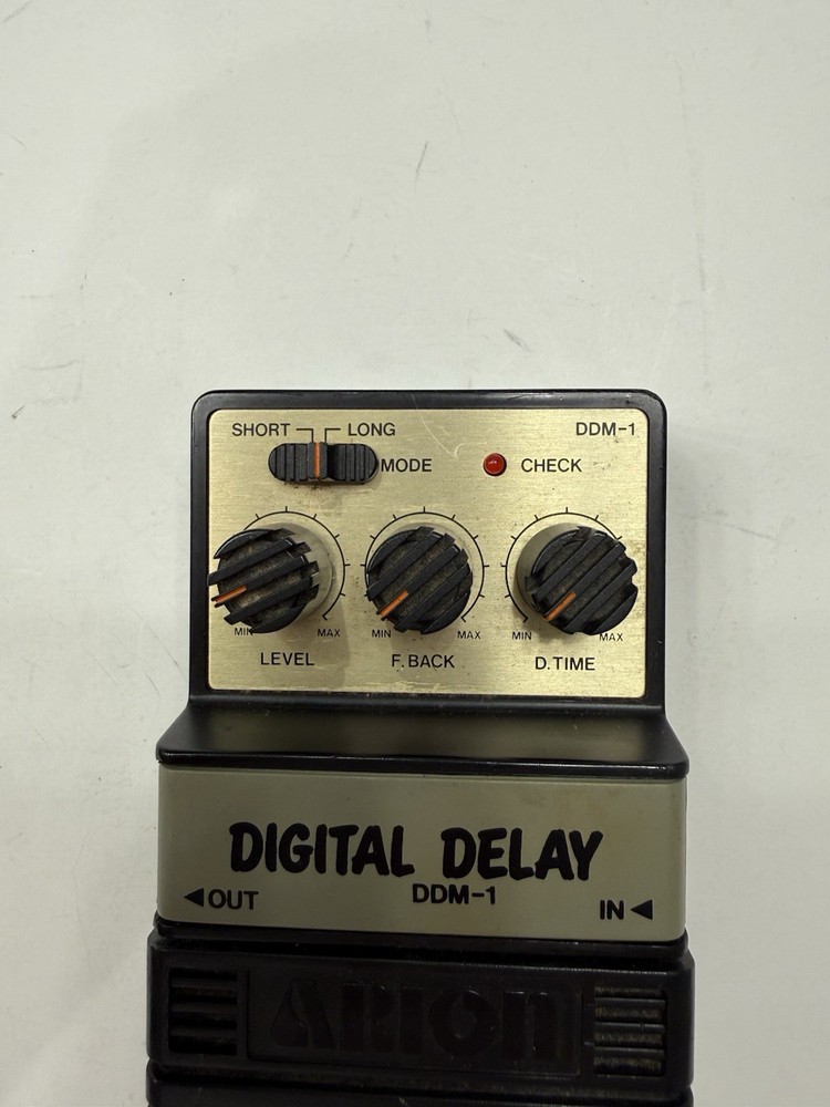 Arion DDM-1 Digital Delay Echo Vintage Guitar Effect Pedal
