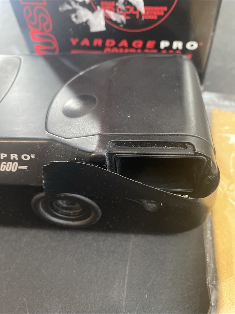 Bushnell Yardage Pro Compact 600 Laser Rangefinder Batt Cover Missing Read