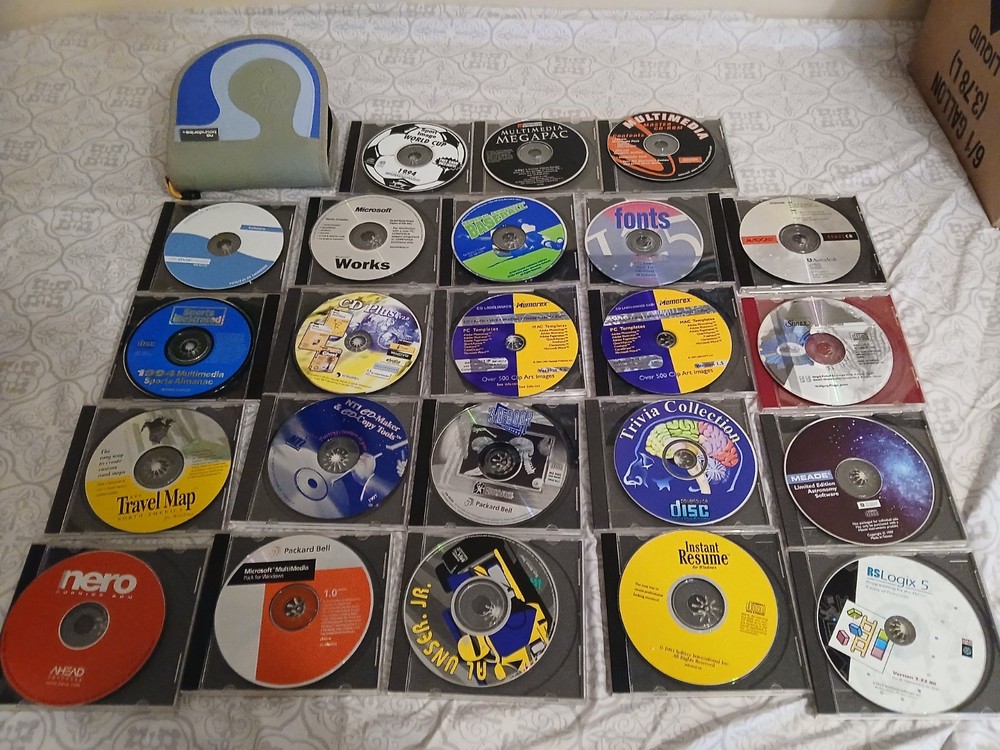 23 MISC. RETRO 1990 's PC CD-ROM