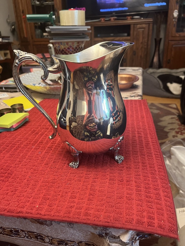 Leonard Silverplate Footed Water Pitcher With Ice Lip 8.5” Excellent Condition
