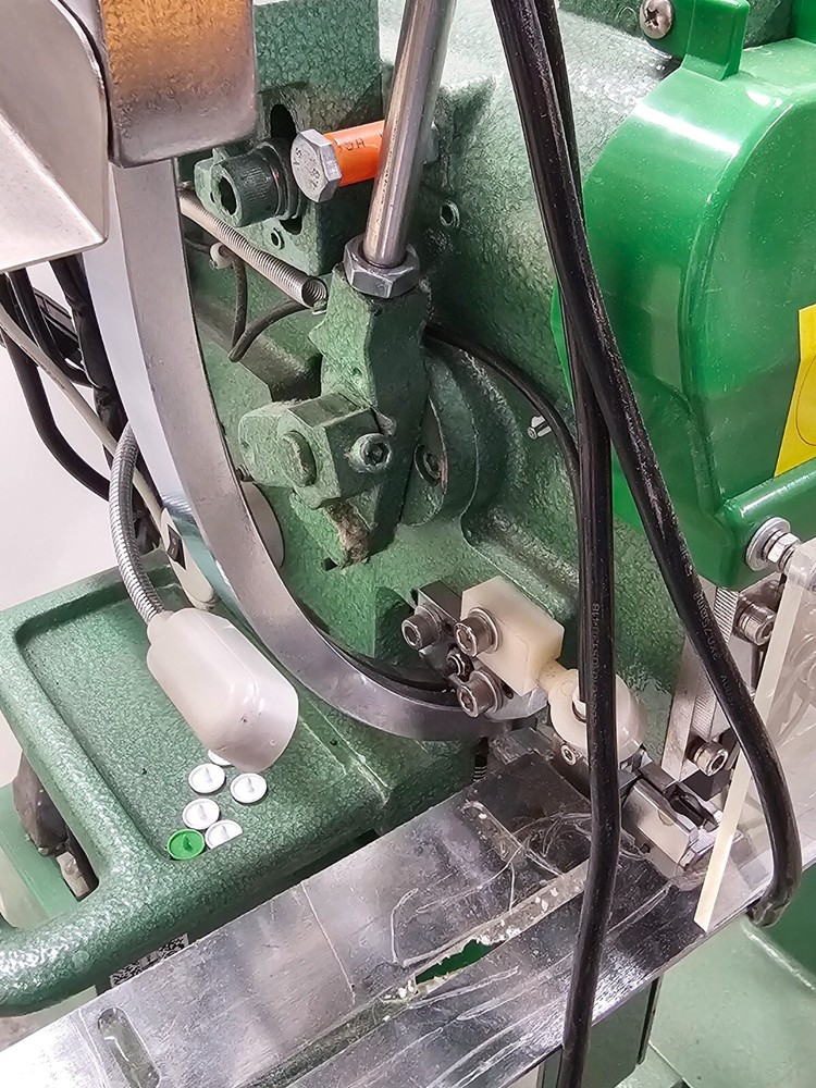 Plastic Button Fully Auto Snap Fastener Machines, RMI Rivetmach RM-R23 Set