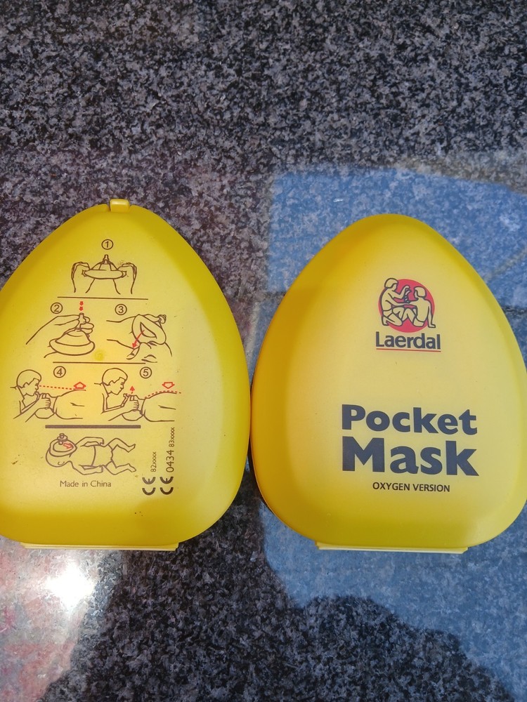 Laerdal CPR Rescue Pocket Mask - with Instructions Oxygen Version NOS