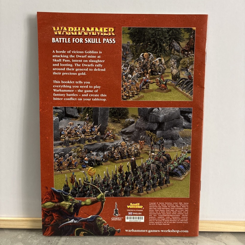 Warhammer Orcs & Goblins, Battle for skull pass, 2 x 40k chapter Book Bundle