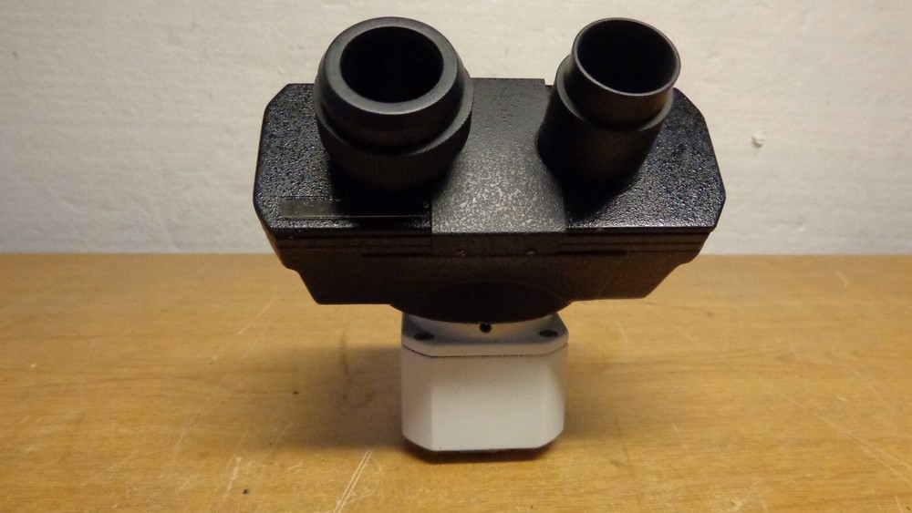MICROSCOPE head assembly for eye pieces