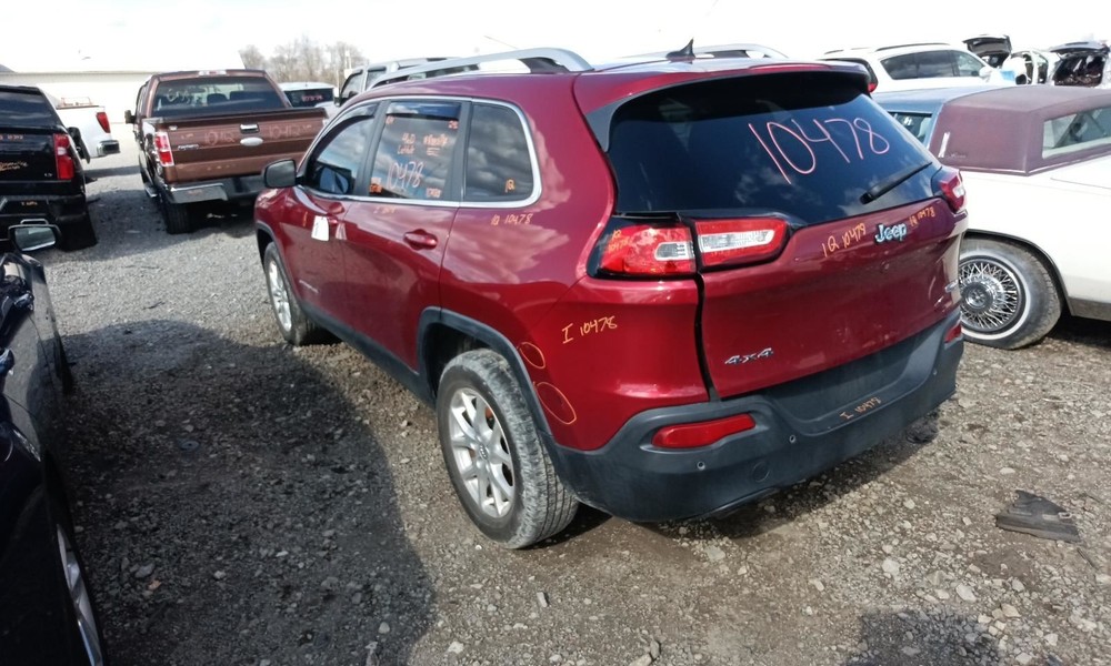 CHEROKEE 2015 Glove Box 808475