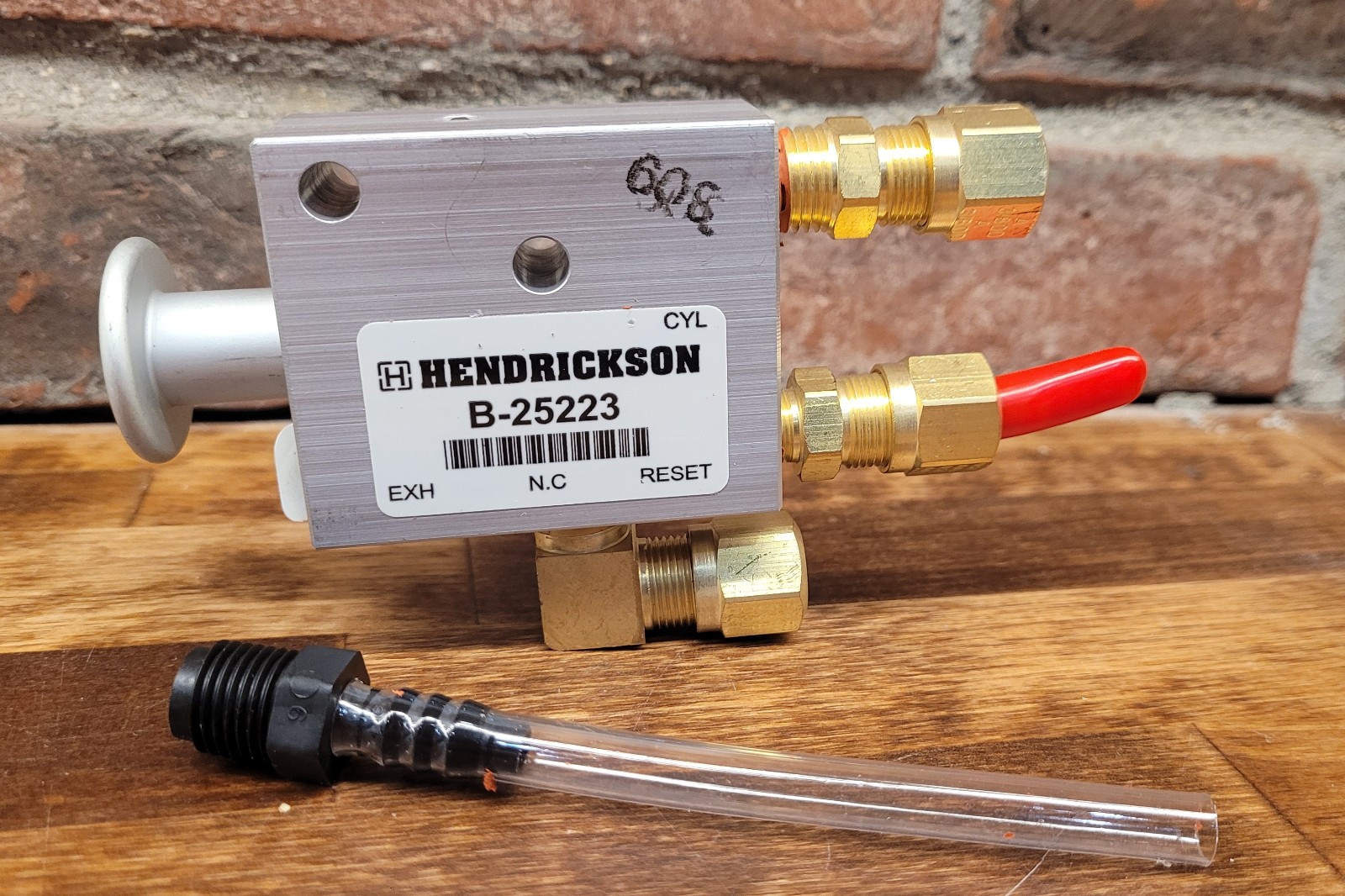 OEM Hendrickson Trailer Tandem Slide Air Valve VS-25224 – B-25223 W/Fittings