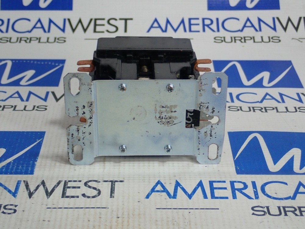 MCG MCDP203 30A CONTACTOR W/ 120V COIL