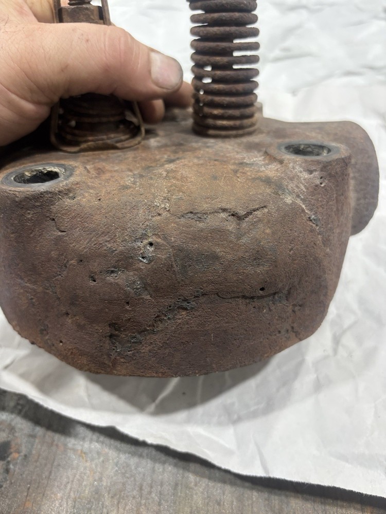 3 Hp Ignitor Fired Fairbanks Morse Engine Cylinder Head.