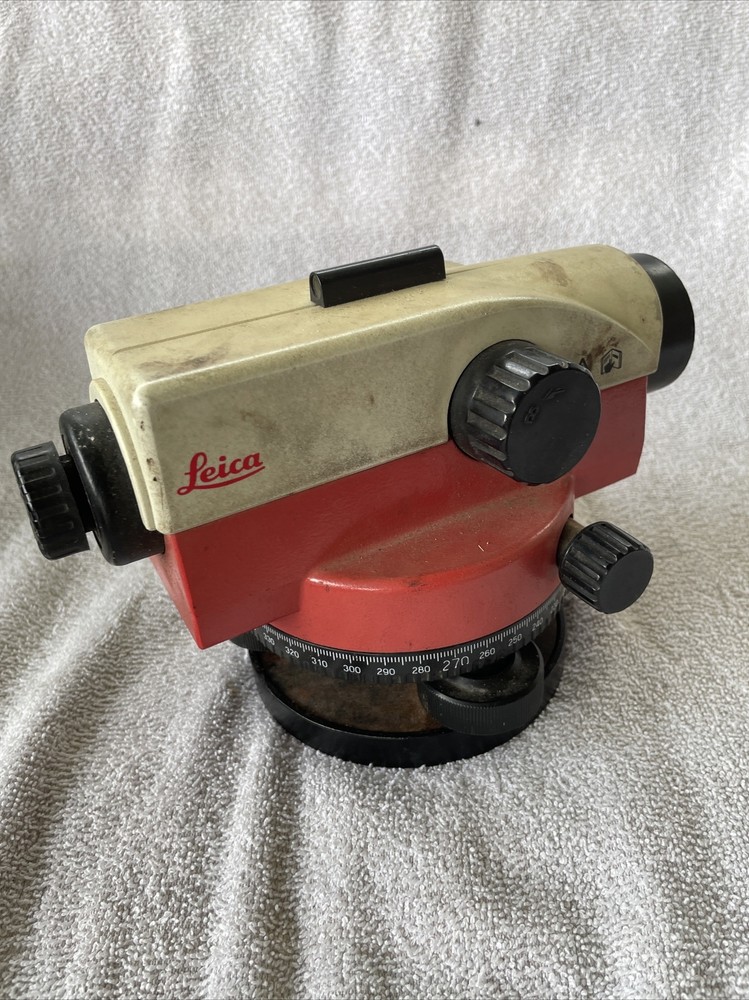 Leica basic level red/ white (D2)