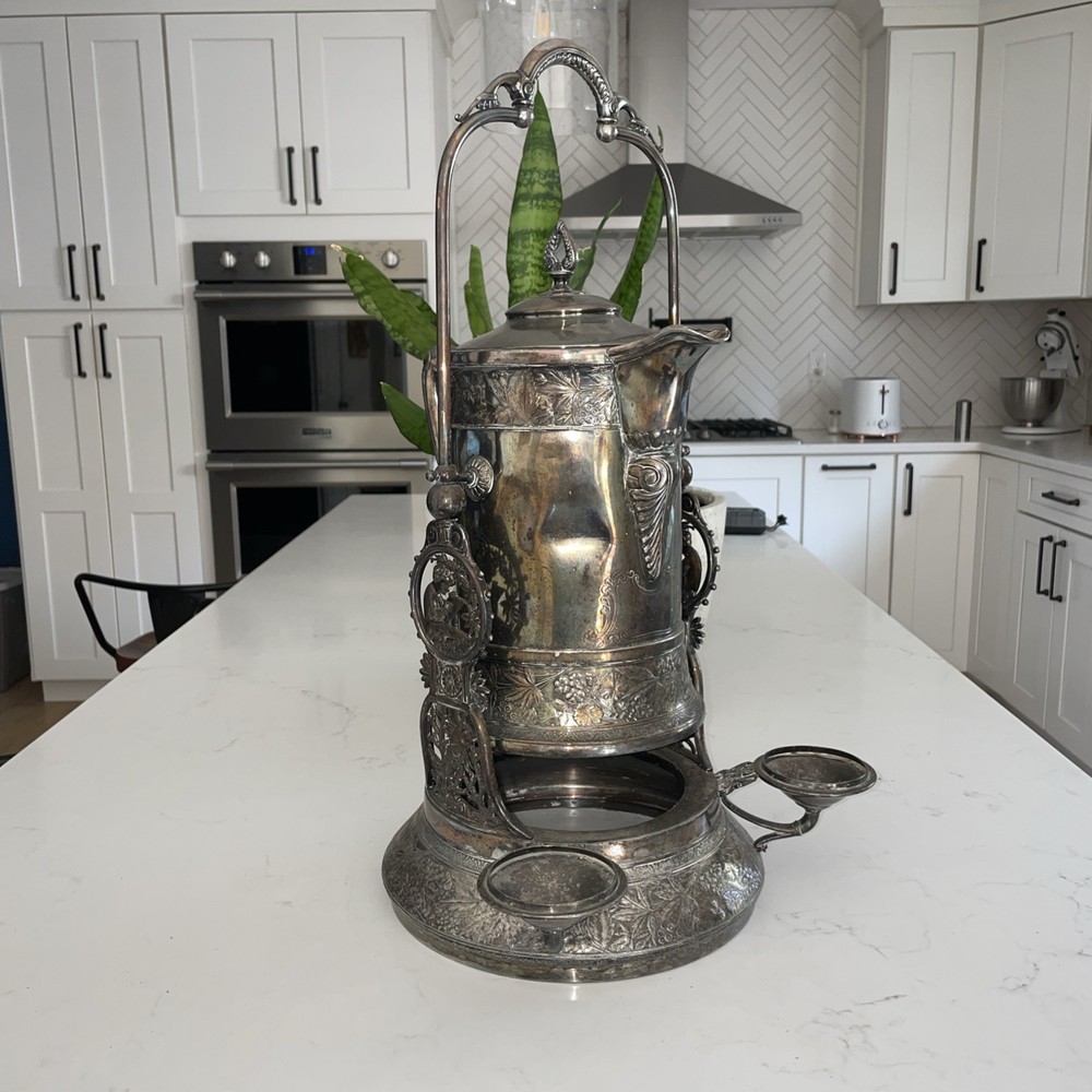 MERIDEN BRITANNIA SILVER-PLATED COLD WATER SERVING PITCHER