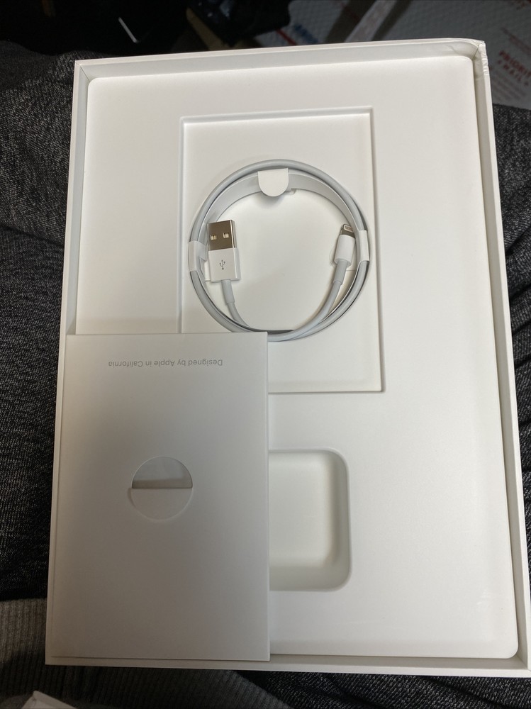 100% Auth Apple IPAD In Gold Empty Box WITH CABLE