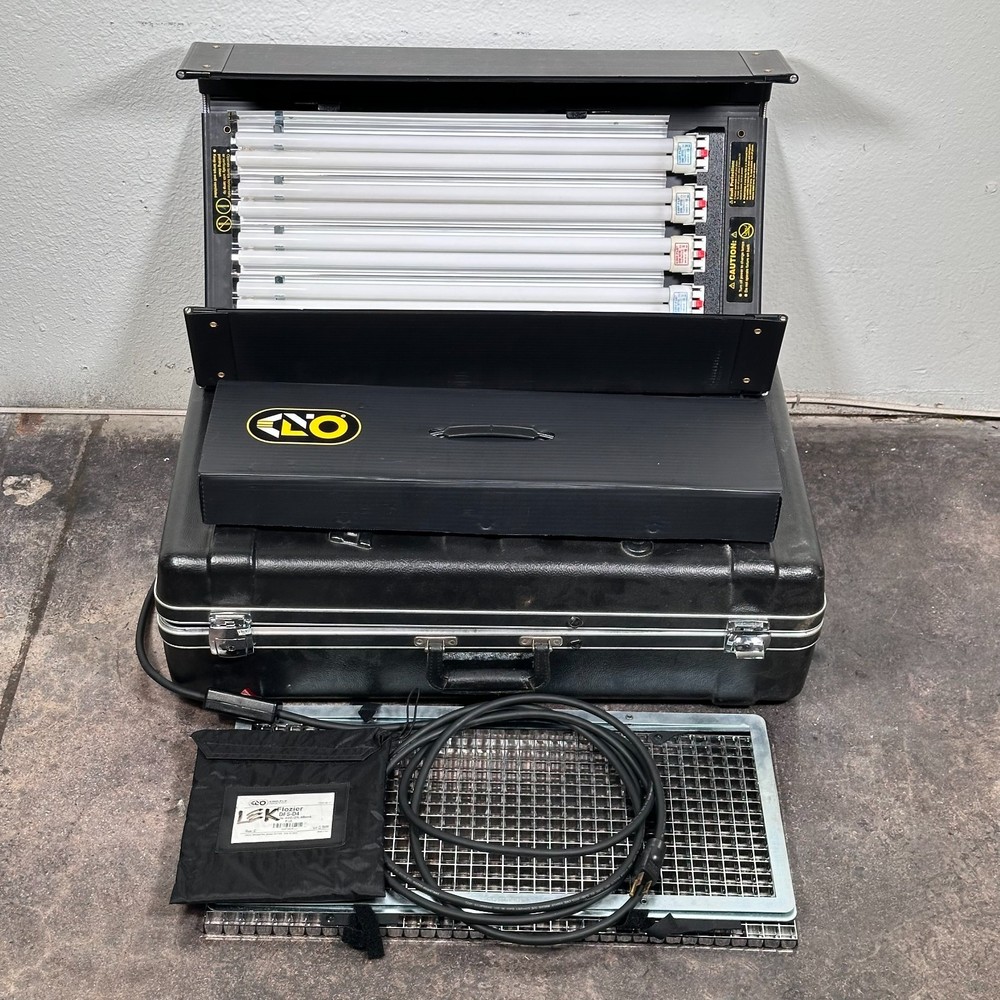 Kino Flo DIV-400 Diva Lite for Studio Lighting w/ Case
