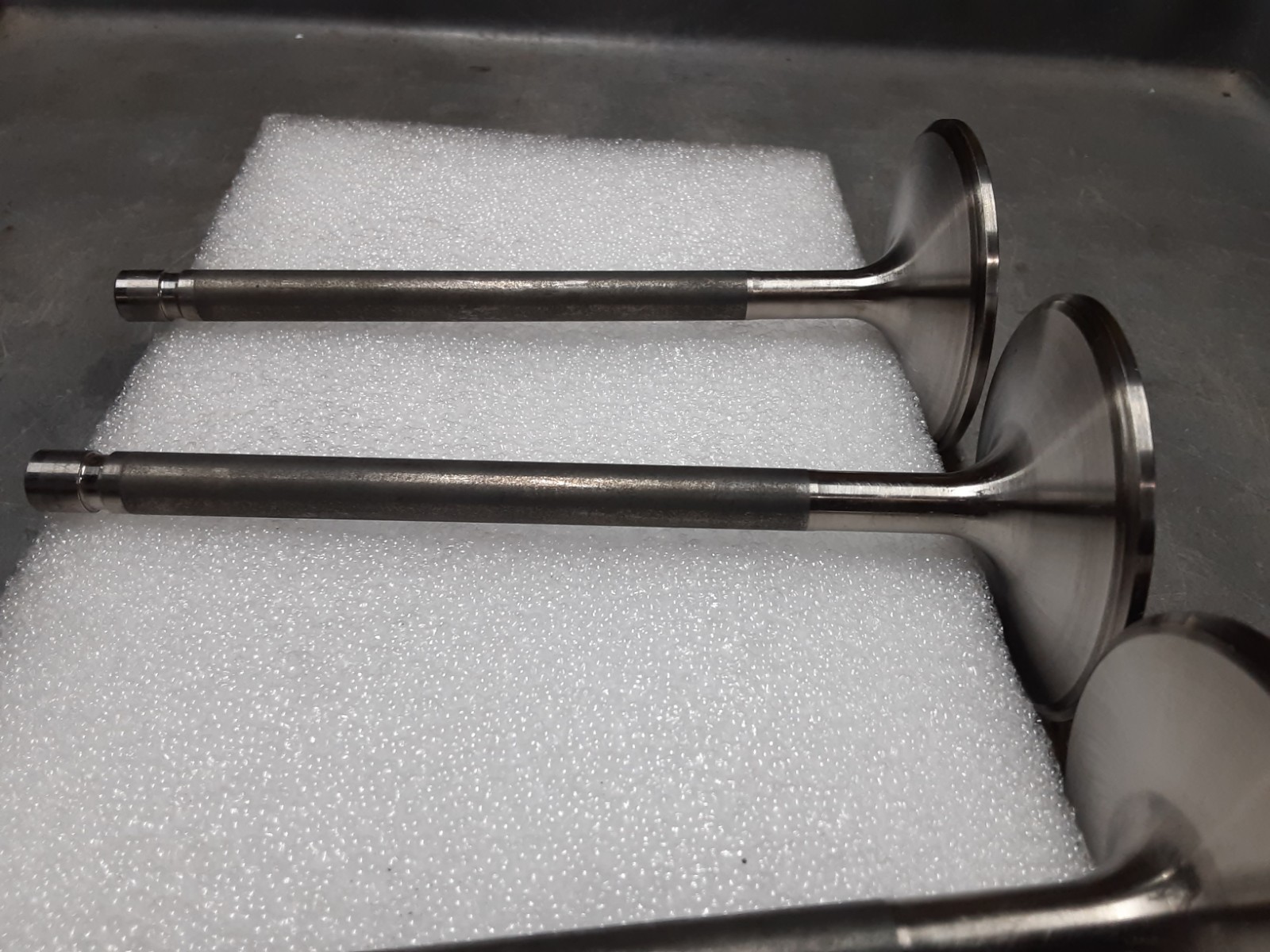 8 Del West 2.250x11/32x5.475 Titanium Intake Valves