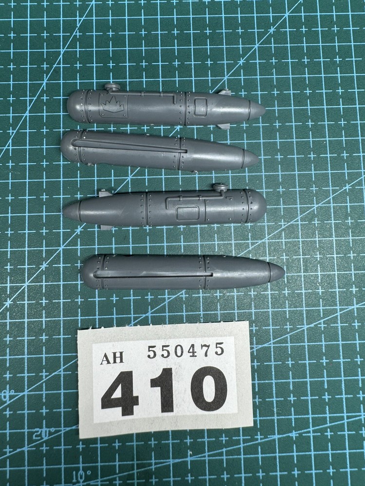 2 Ork Burna Bomba Bomber Wing Tips Bomb Weapon Ork Orc 40K Bits Kitbash