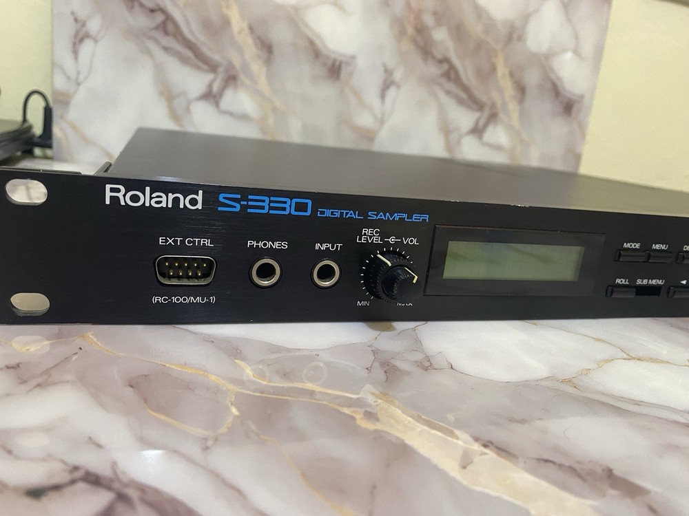Vintage Roland S-330 DIGITAL SAMPLER Rack Mount Sampler Tested Working **READ**