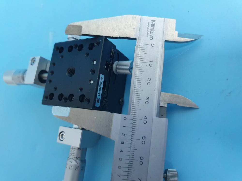 OptoSigma X,Y 2axis Linear Stage 40mm 1ea & Z axis Linear Stage 40mm 2ea