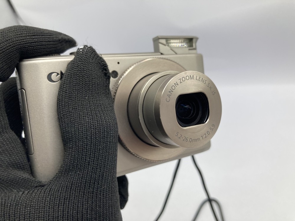 Excellent Canon PowerShot S100 12.1MP Digital Compact Camera B390