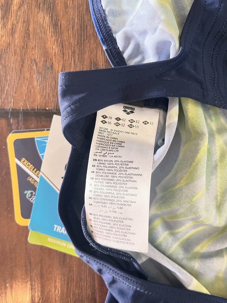 Arena Training Swimsuit 32 (US)