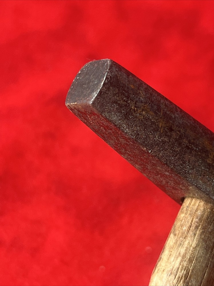6.5 OZ (UNBRANDED) TACK HAMMER (t54)