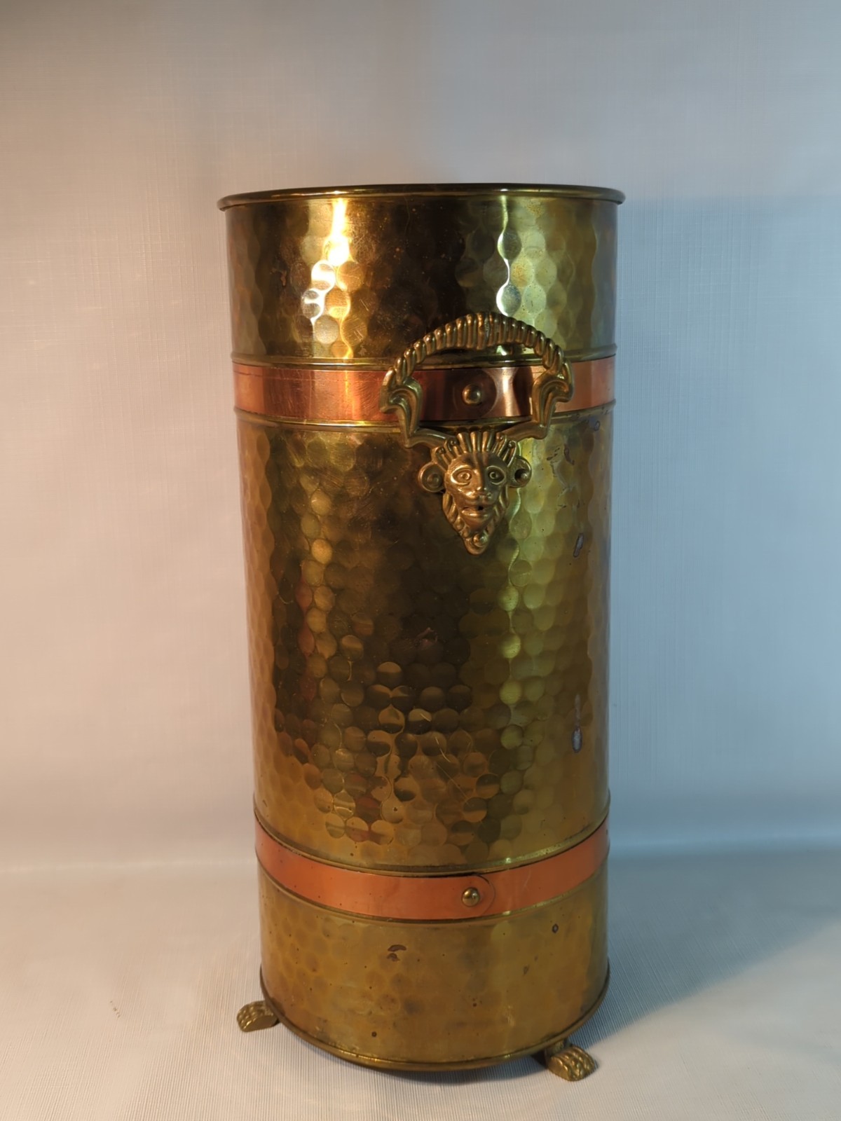 Hammered Brass Copper Umbrella Stand Lion Head Handles Feet Regency Vtg 15x7"