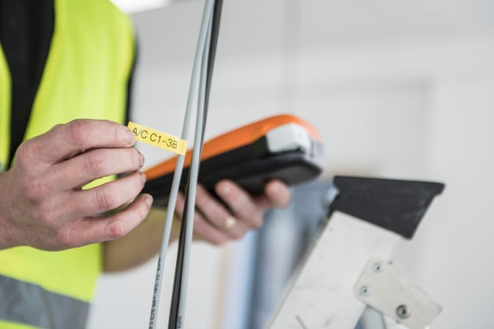 PTE110BP Entry-level Handheld Industrial Laminate Label Printer